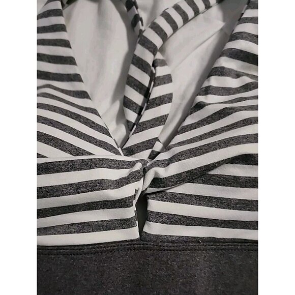 Splendid Sports Bra Small Gray & White Stripes Cross Back - Picture 4 of 8